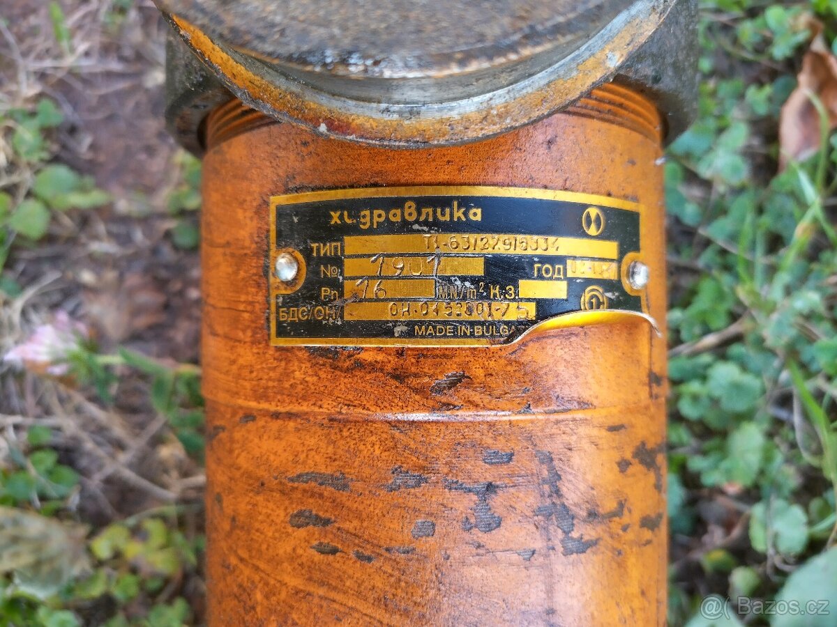 Hydraulická pístnice - Balcancar_641 - 2