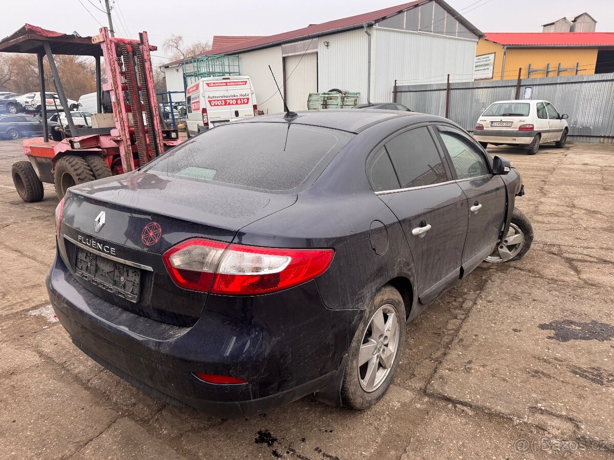 RENAULT FLUENCE 2010 na náhradní díly ND - 2