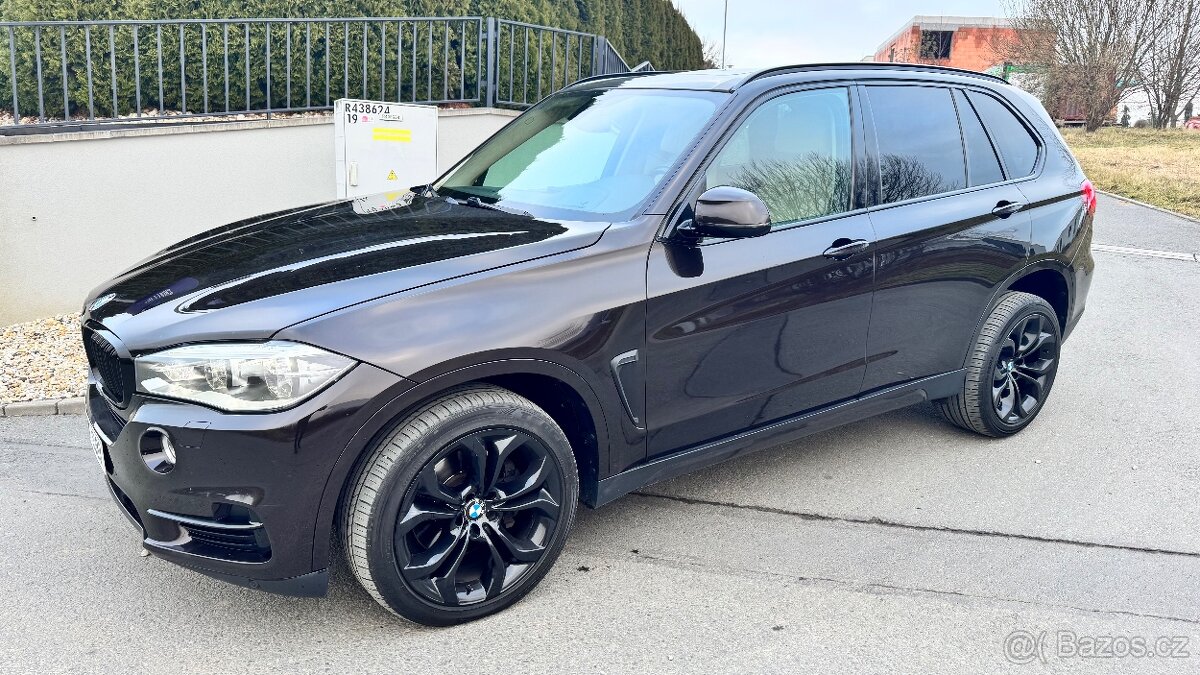đ BMW X5 40d xDrive â 2014 â â LuxusnĂ vĂ˝bava - 2