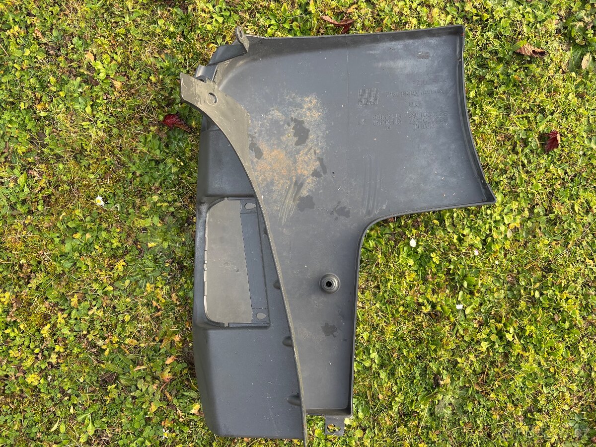 Nárazník RENAULT TRAFIC II - 2