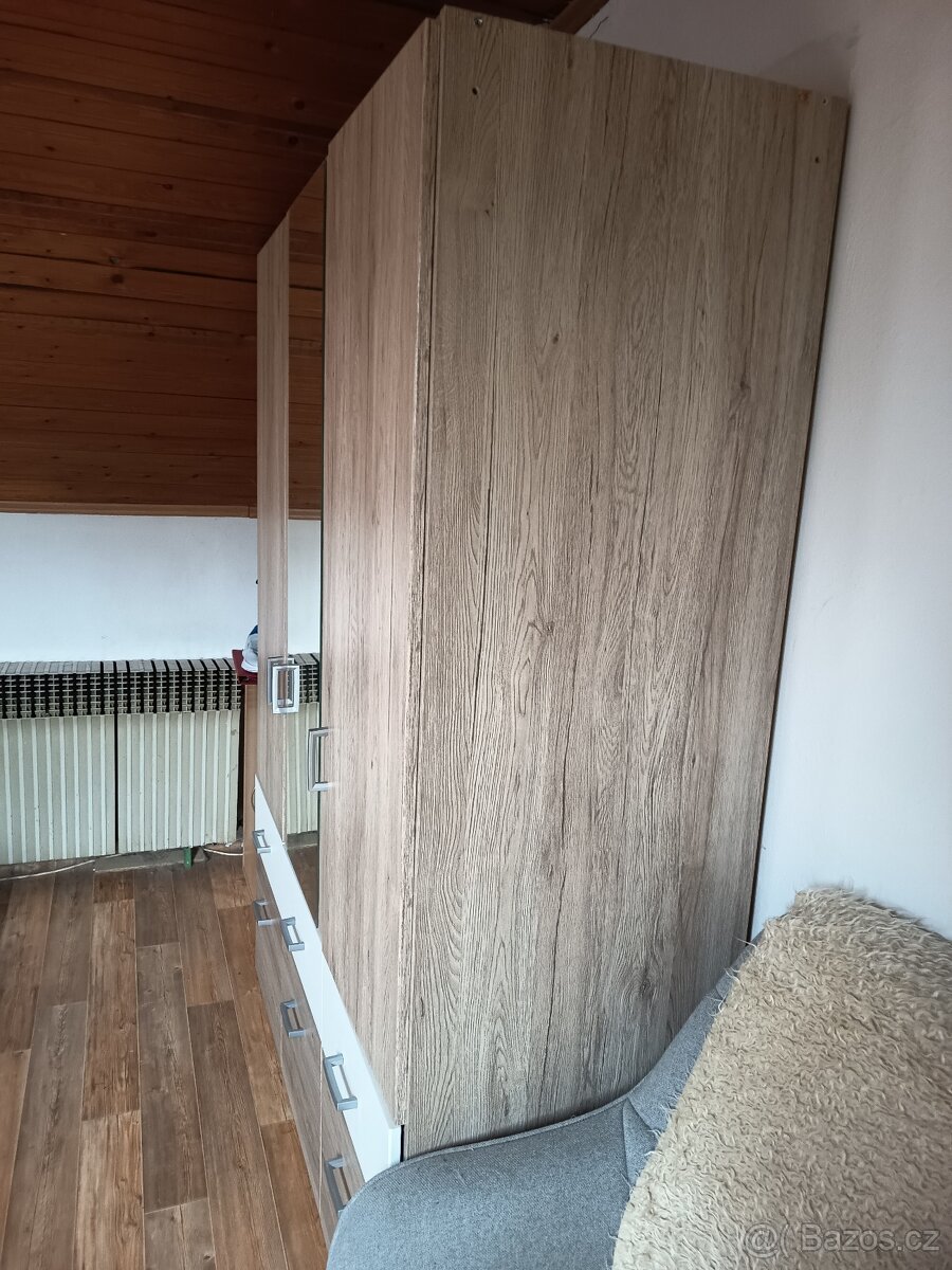 Skříň - 2