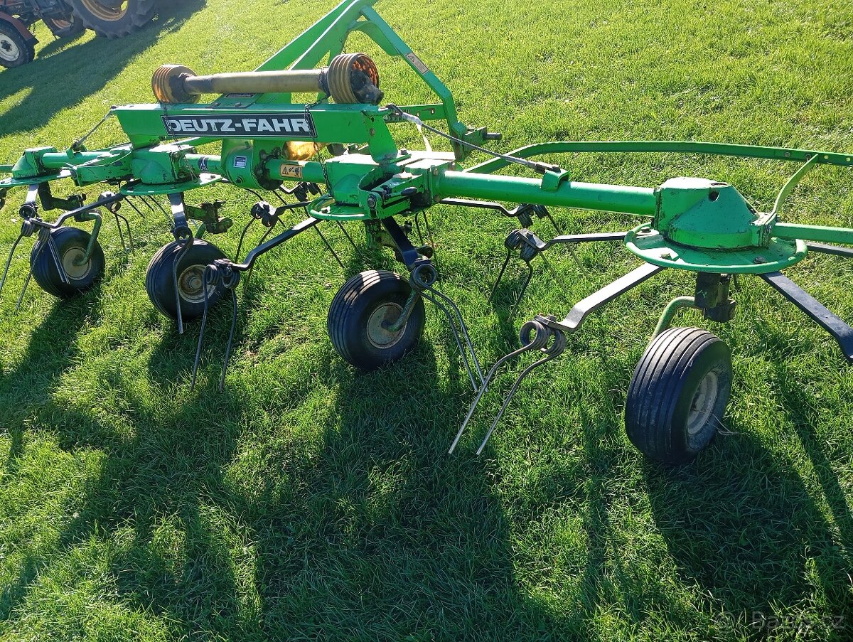 Obraceč sena Deutz Fahr - 2