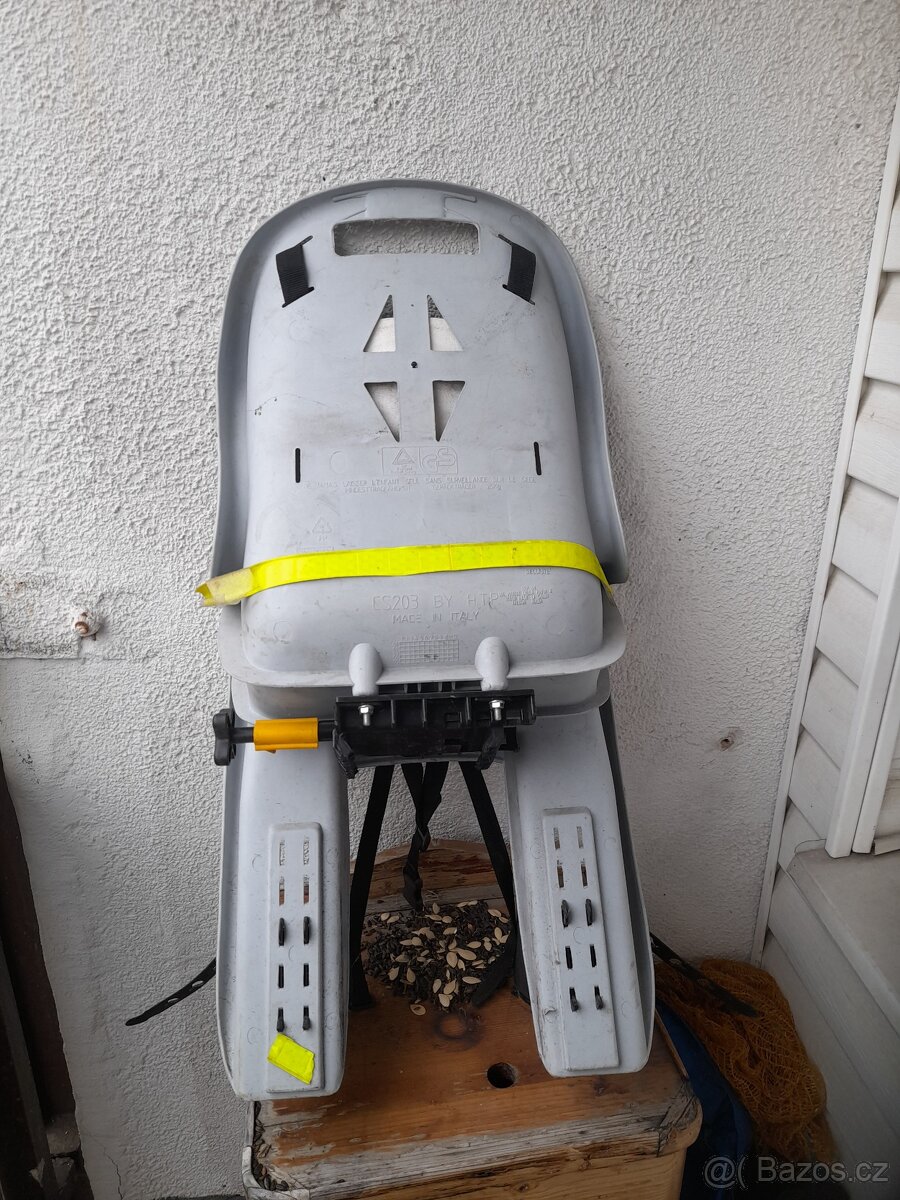 sedačka na kolo nosič - 2