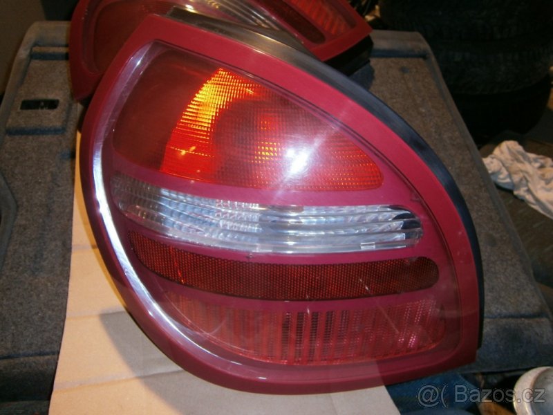 NISSAN ALMERA N16 hatchback (2000-2002) ===ZADNÍ SVĚTLA=== - 2