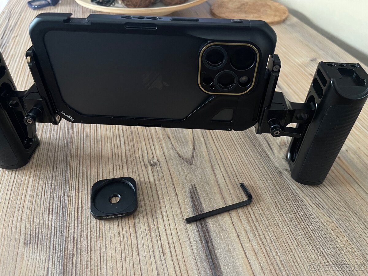 Klec SmallRig pro iPhone 15 Pro max - 2