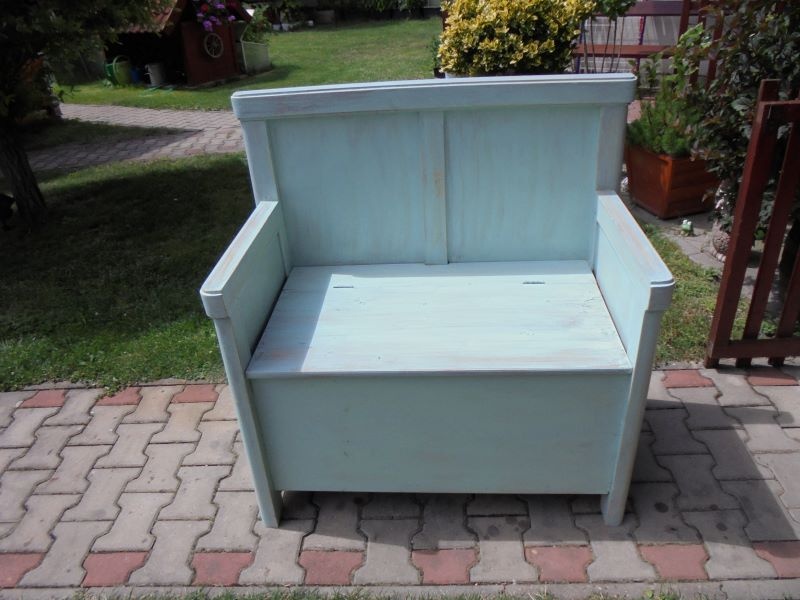 Lavice s úložným prostorem - 2
