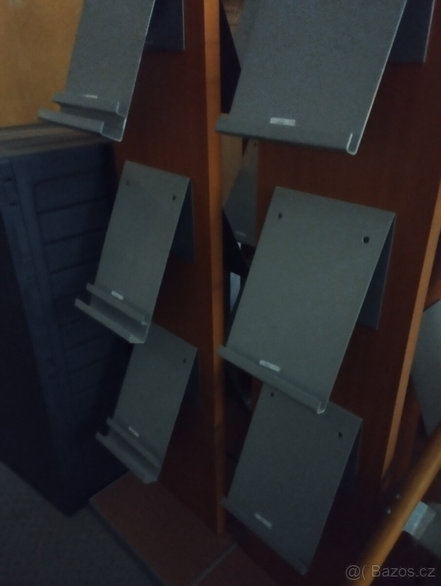 Police - stojany na reklamní materiály - 2