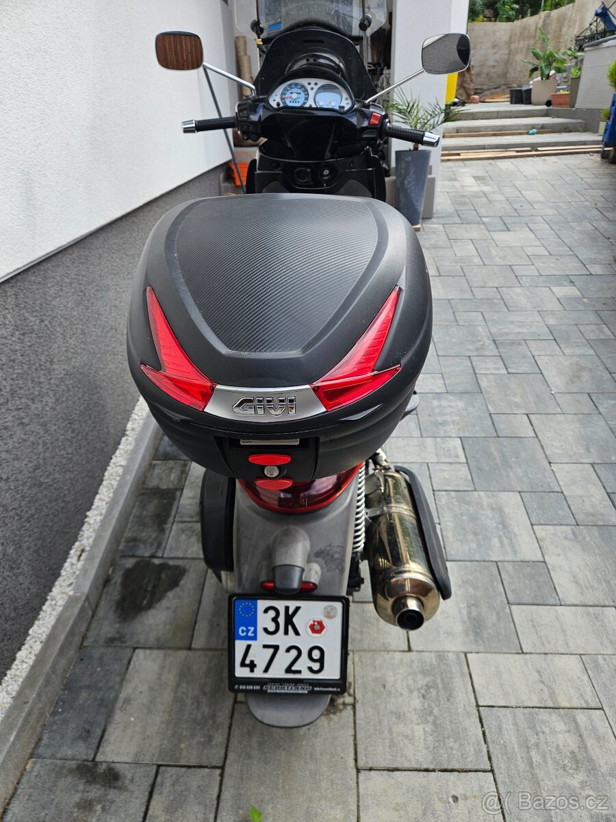 Piaggio Beverly - 2