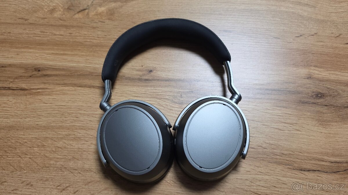 Sennheiser MOMENTUM 4 Wireless – Graphite - 2