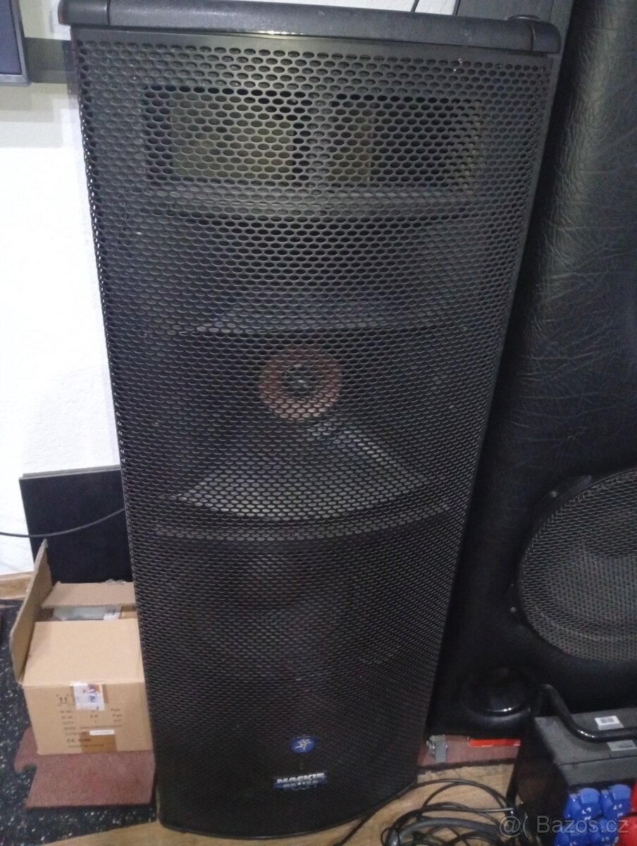 Mackie SA 1232 - 2