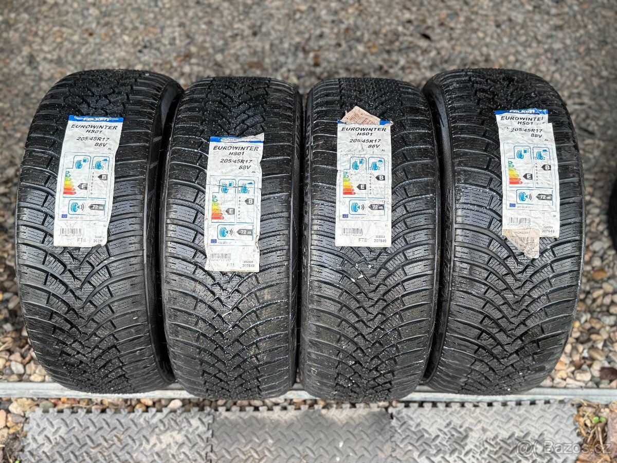 205/45/17 zimní nepoužitá sada Falken - 2