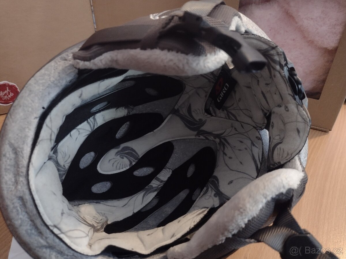 LYŽAŘSKÁ HELMA GIRO NEO LUXORY /vel.S - 2