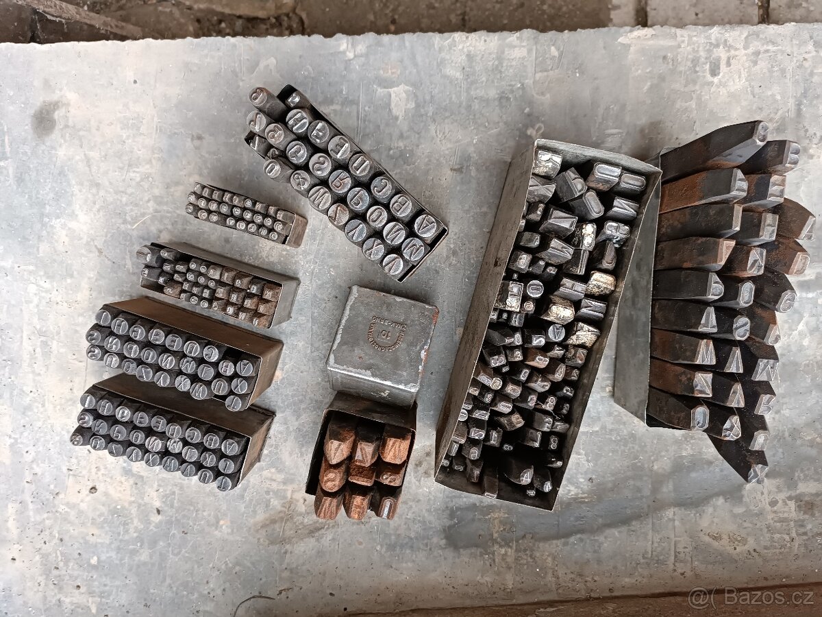 Razidla písmen a číslic made in Czechoslovakia - 2