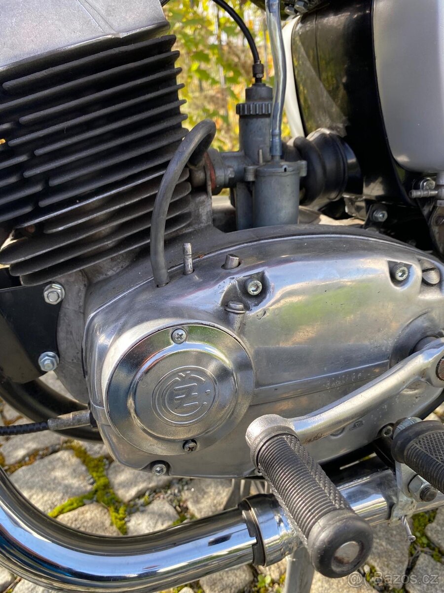 ČZ 175/477 rv. 1971 - 2