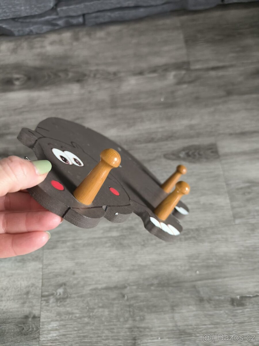 Věšák dětský - 2