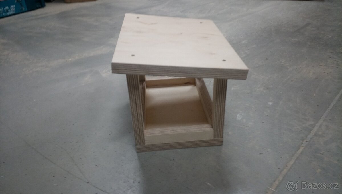 Krmítko pro ptáky - 2