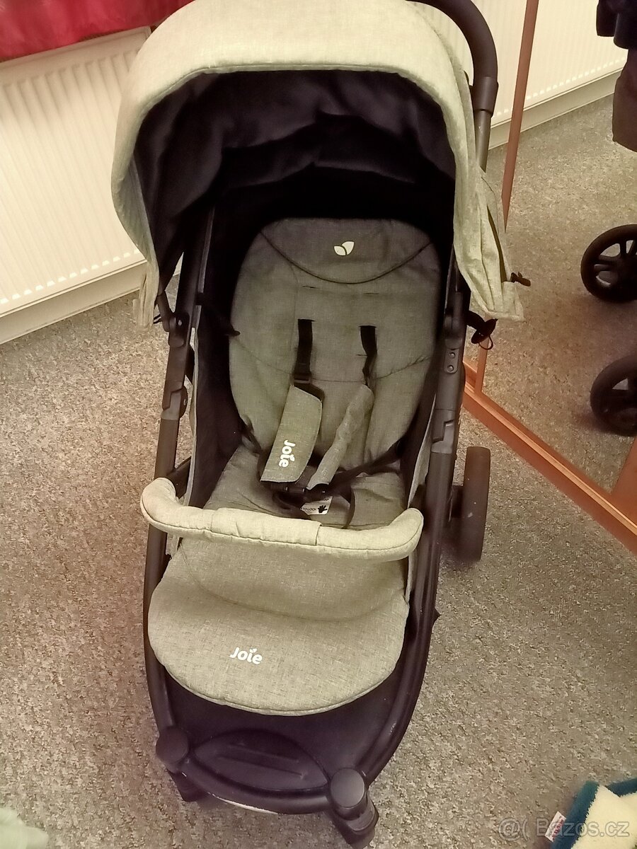 Sportovní kočárek - 2