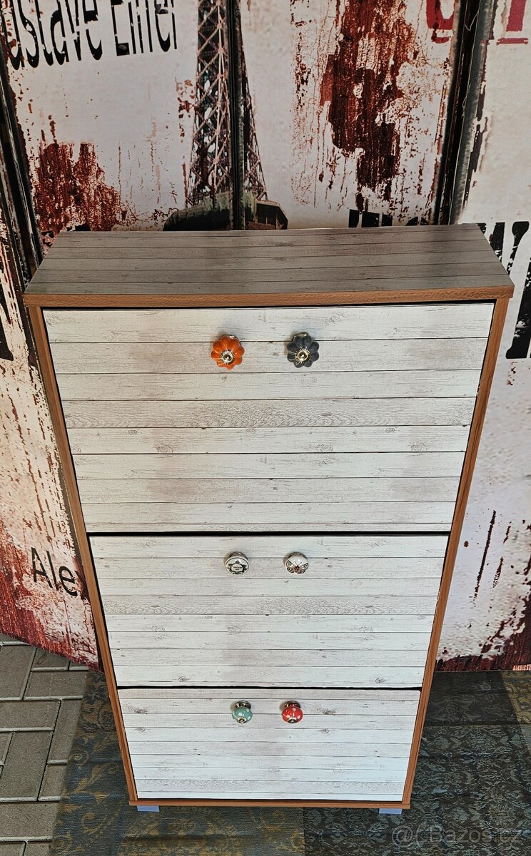 Výklopný botník do předsíně - 2