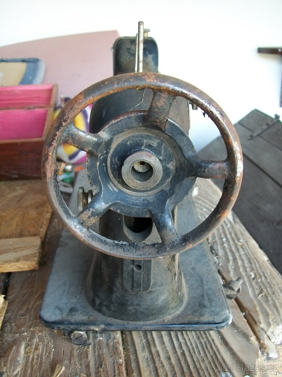 Šicí stroj Singer - 2