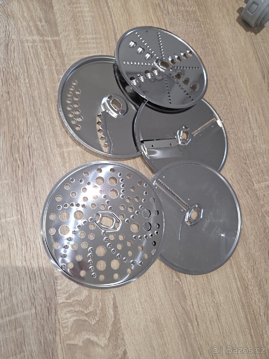 Kuchyňský robot bosch - 2