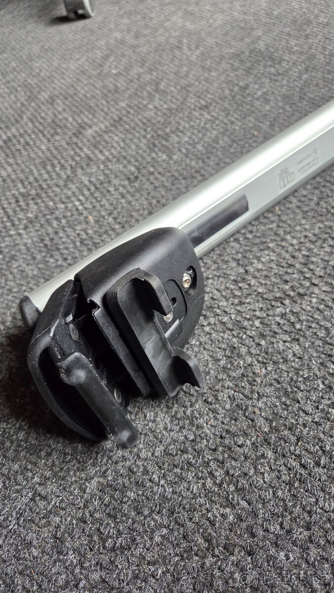 Mercedes-Benz V447 originální příčníky, příčné nosiče - 2