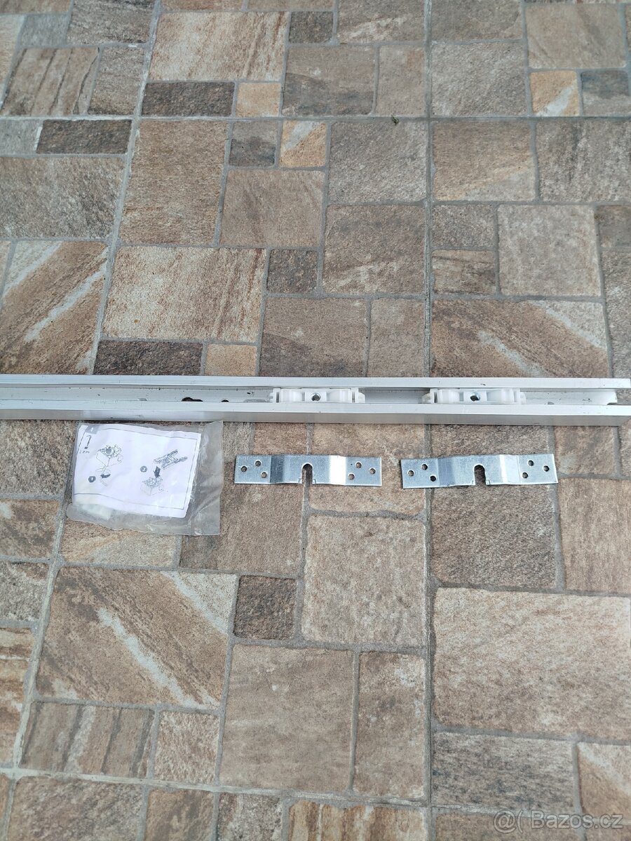 Posuvné dveře + pojezd - 2