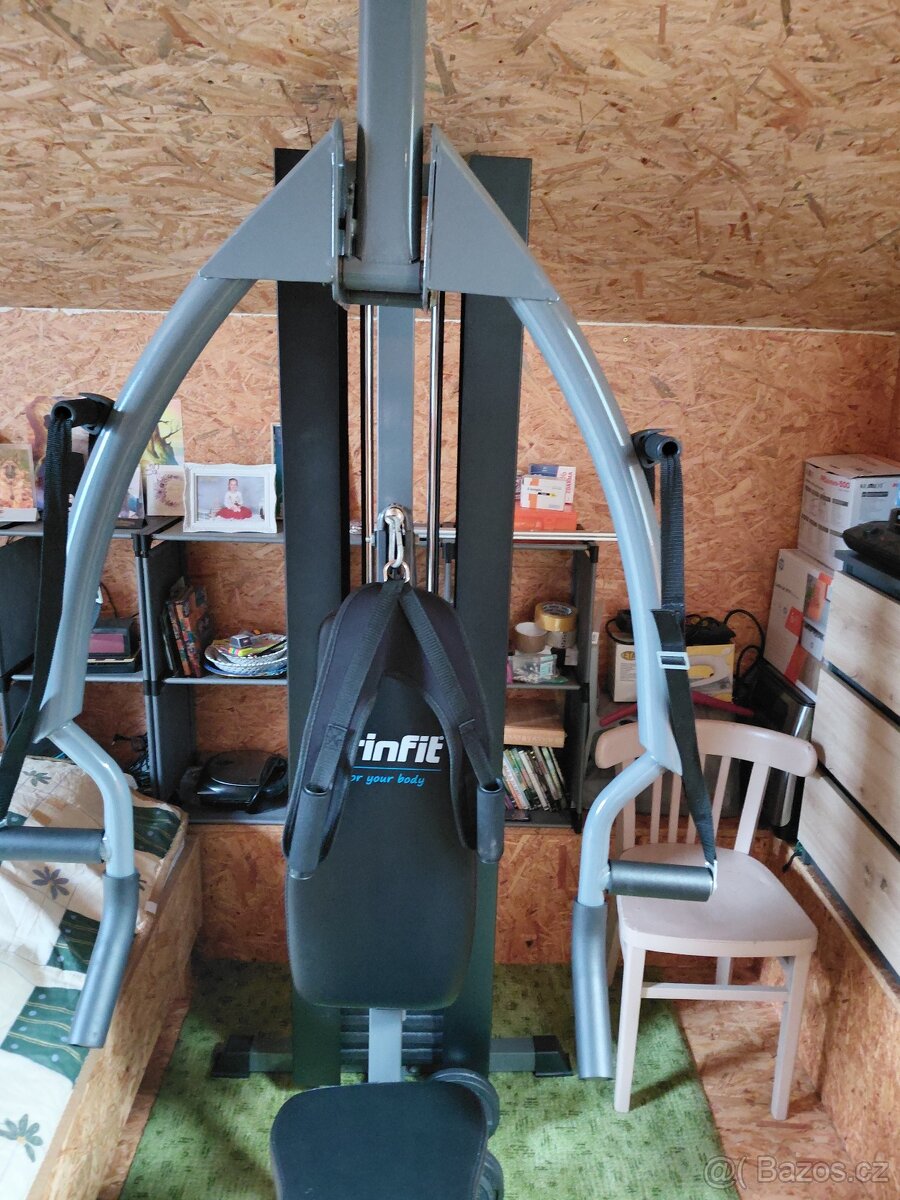 Posilovací věž - 2