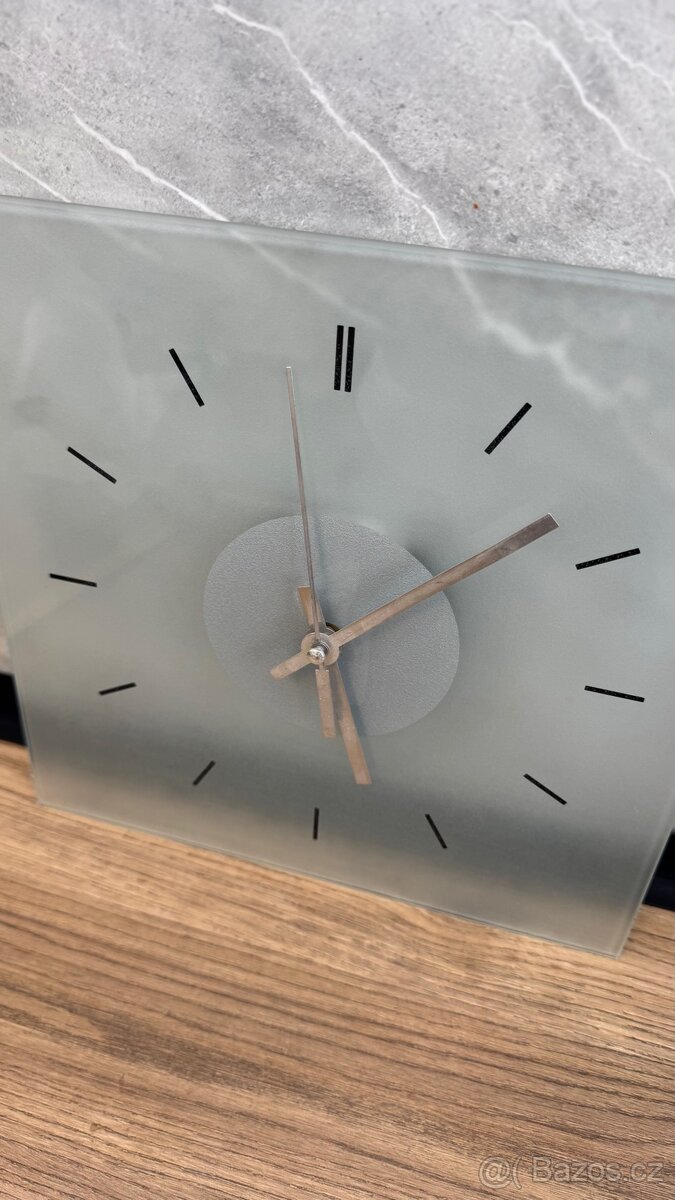 Nástěnné hodiny - 2
