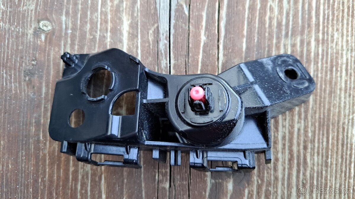 LEXUS ES DRŽÁK NÁRAZNÍKU - 2