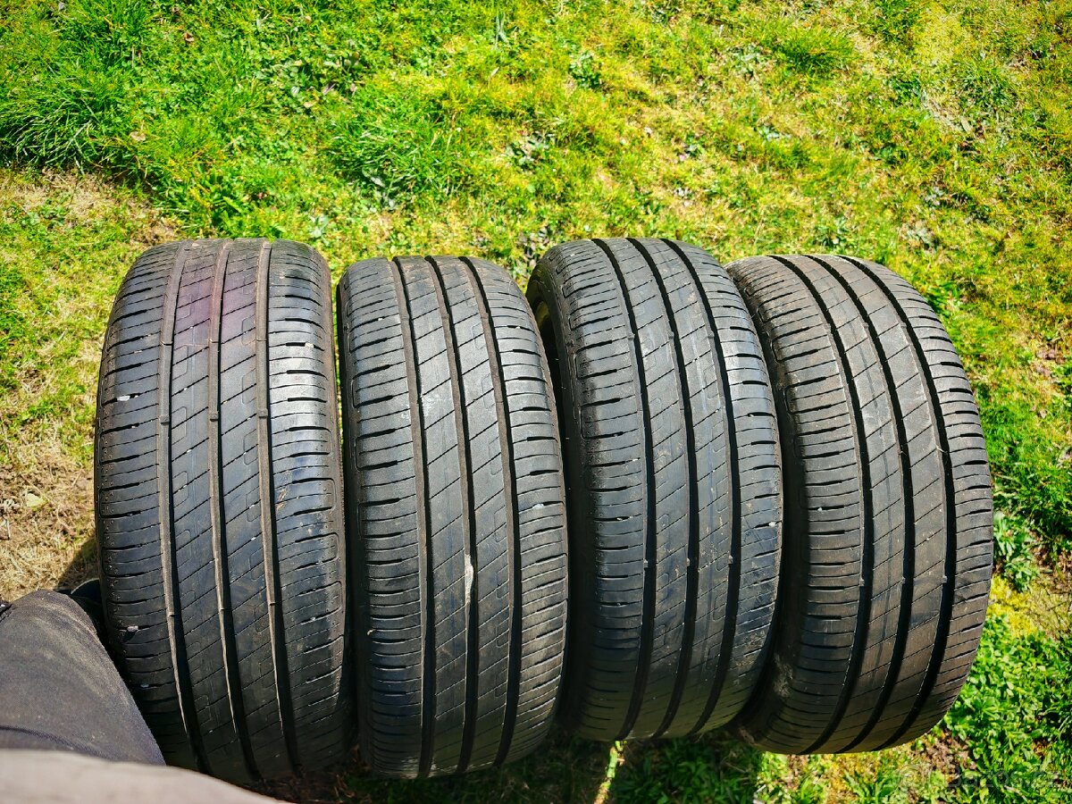 Letní Goodyear 195/45/16. - 2