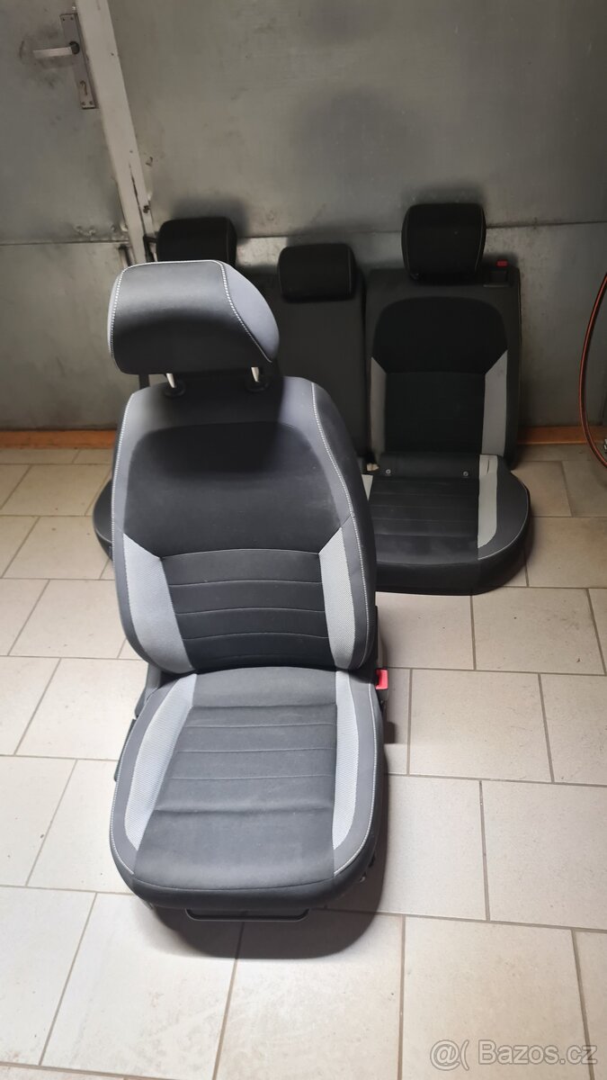 Škoda rapid spaceback interiér sedačky - 2