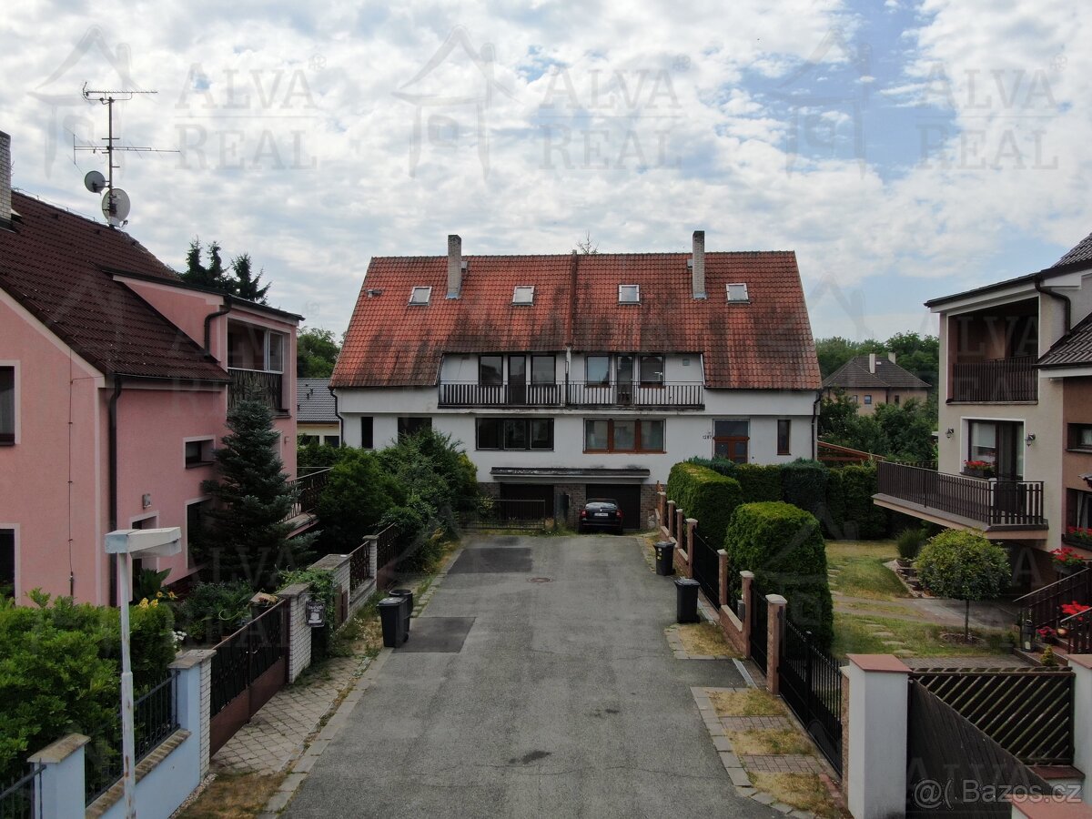 Prodej čtyřpodlažního RD CP 267 m², všechny IS, garáž, ba... - 2