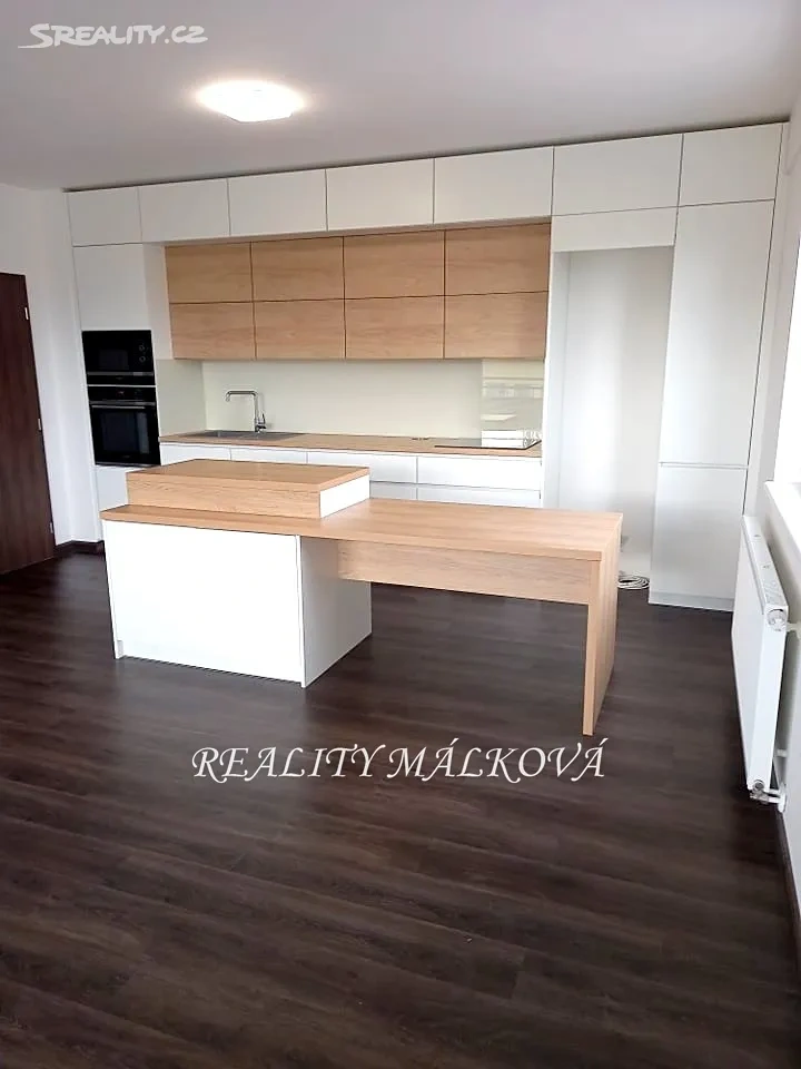 Pronájem bytu 3+kk 83 m² Na Spravedlnosti, Pardubice - 2