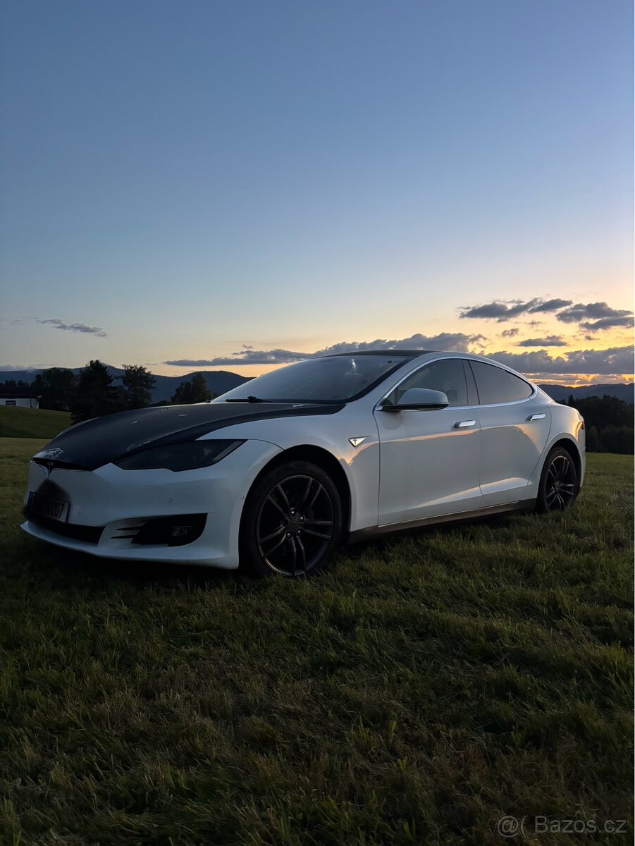 Tesla model S 85 P - 2