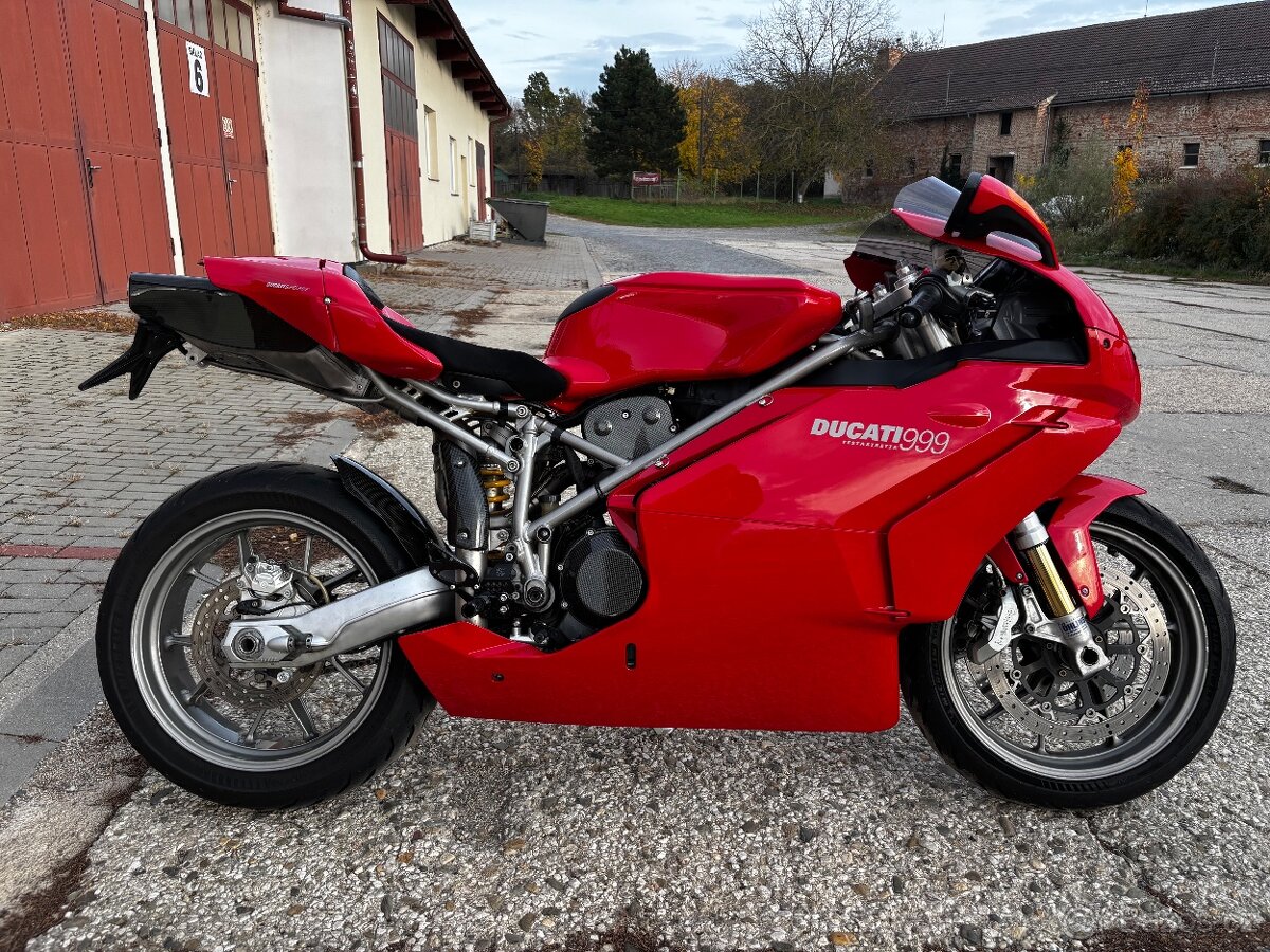 Ducati 999 - 2