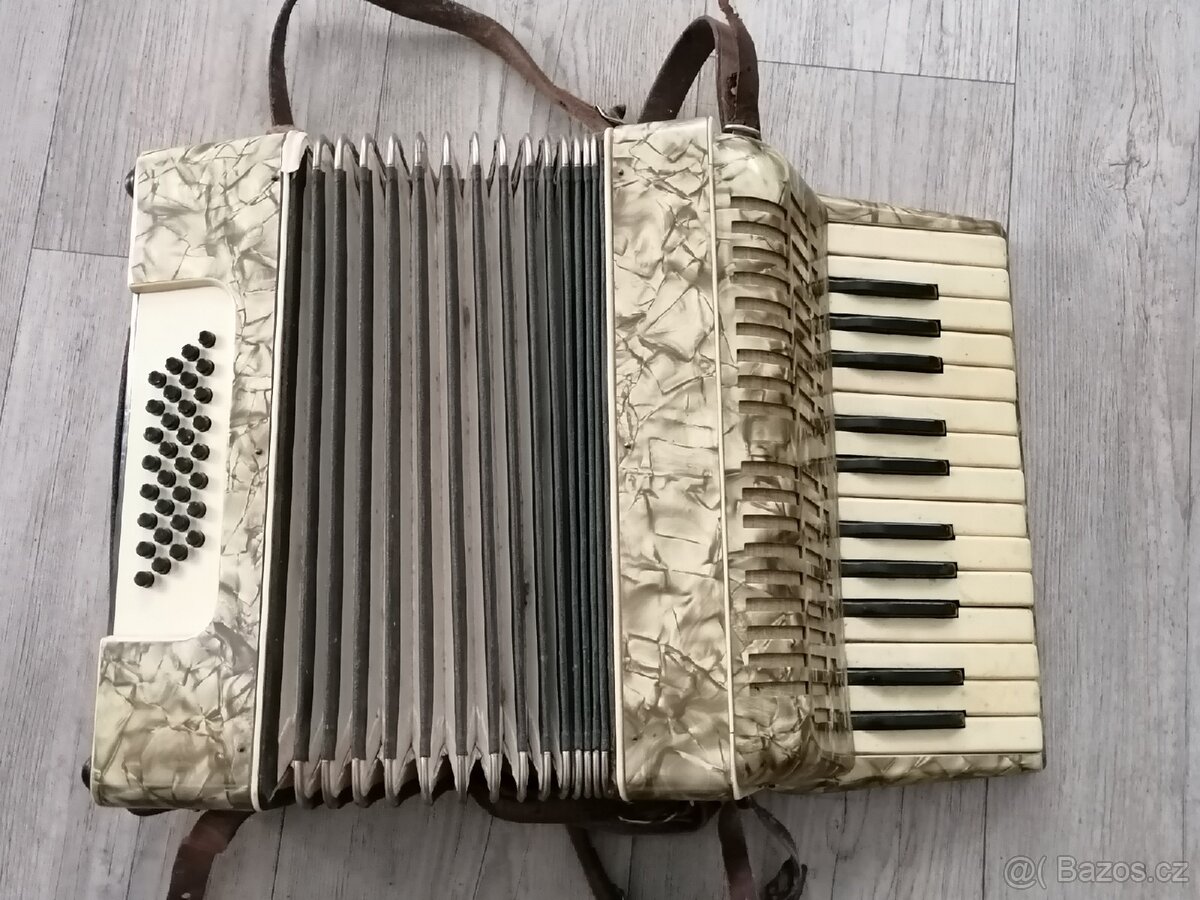 Akordeon zn. Weltmeister, harmonika, heligonka - 2
