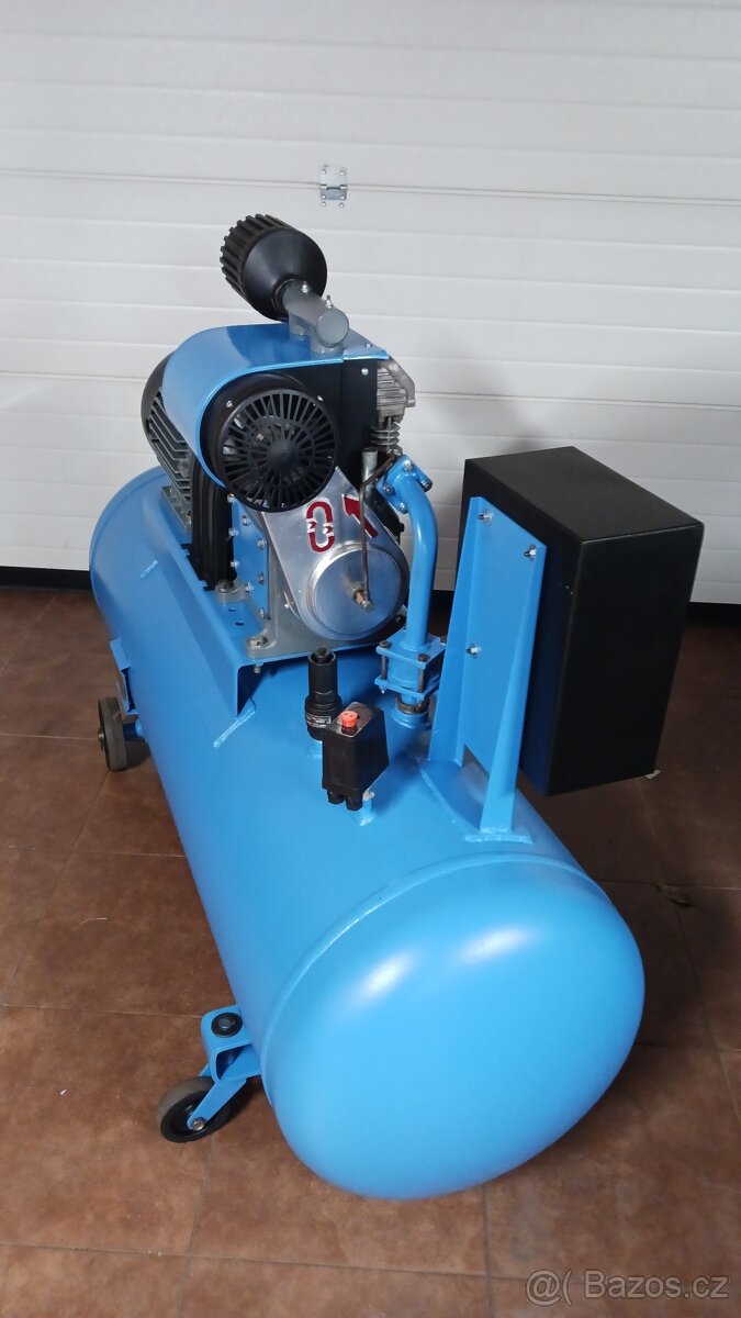 Kompresor Orlík 2JSK, 300litrů ,TOP stav - 2