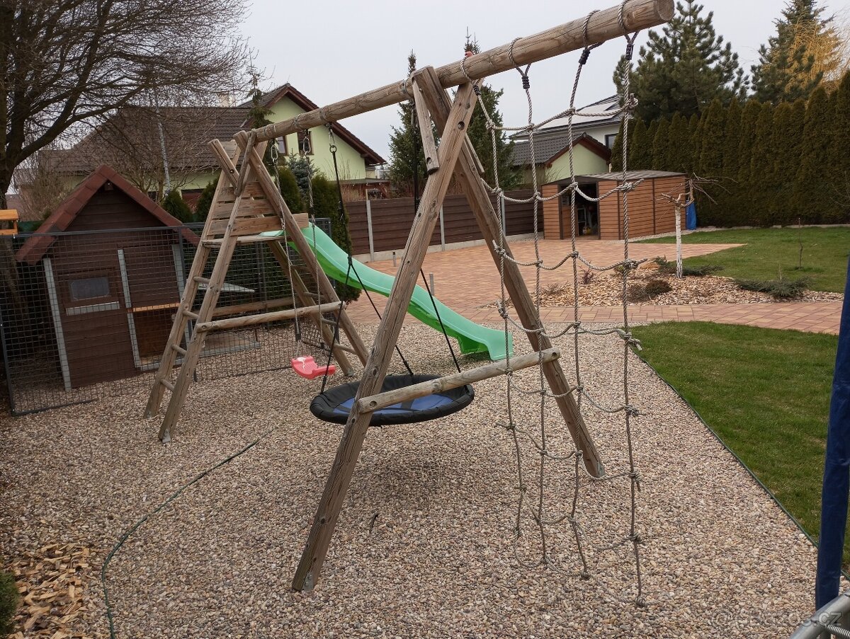 dětské hřiště - 2
