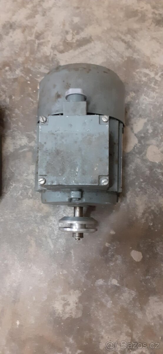 Elektromotory MEZ Mohelnice-250W - 2