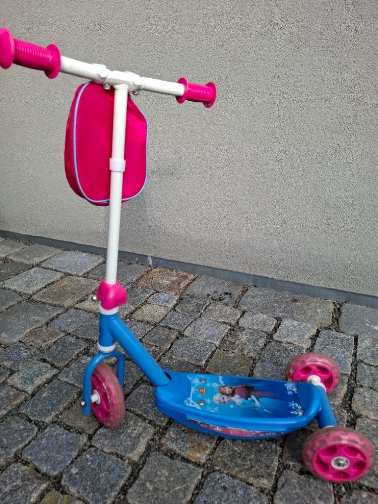 Tříkolová koloběžka FROZEN - 2