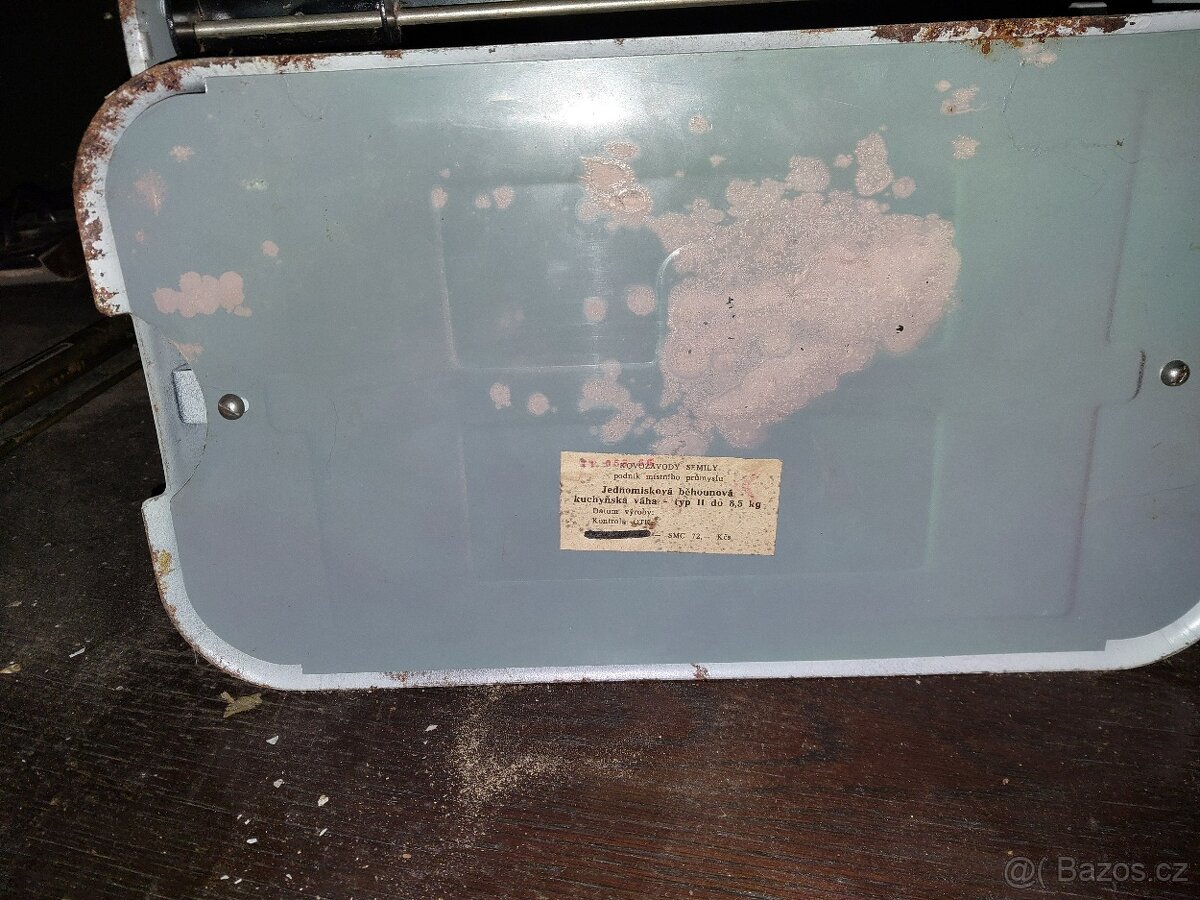 Stará kuchyňská váha - 2