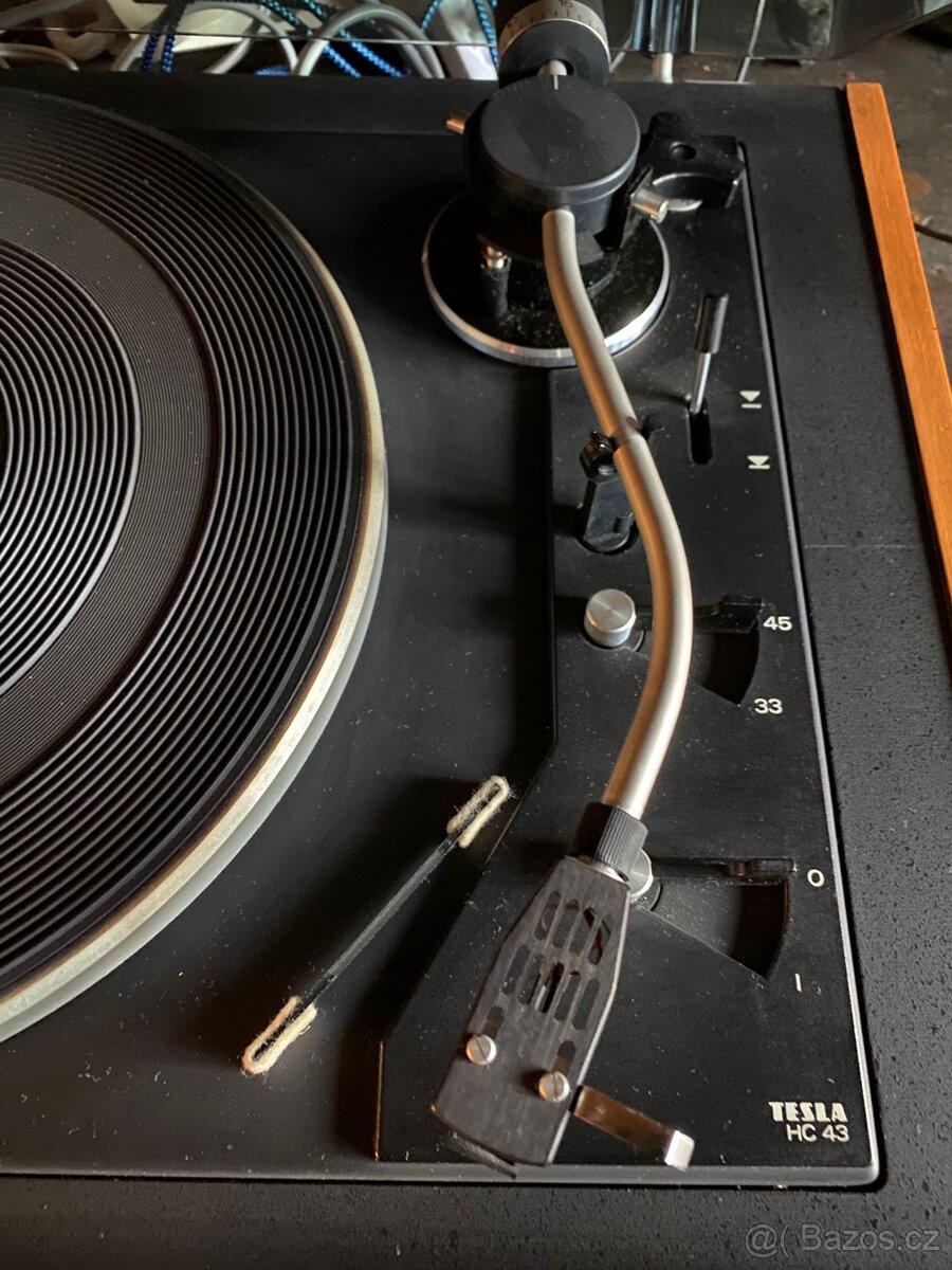 Nefunkční gramofon Tesla NC 430 - 2