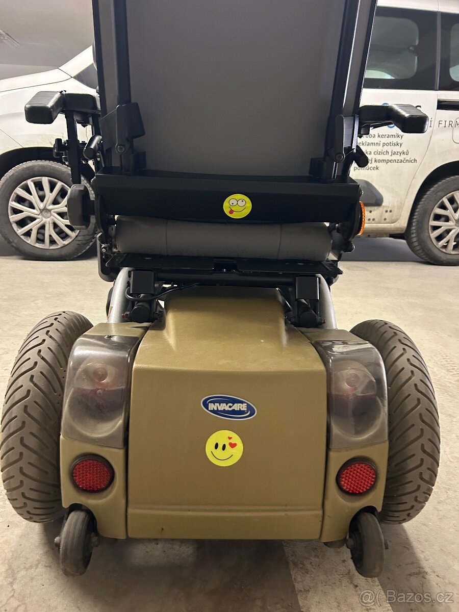 Invalidní elektrický vozik - 2