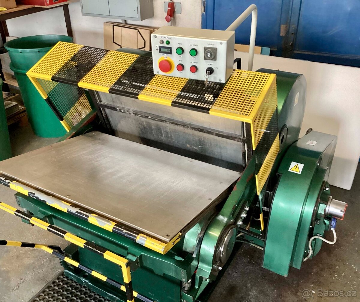 Příklopový výsek formát B1 - 2