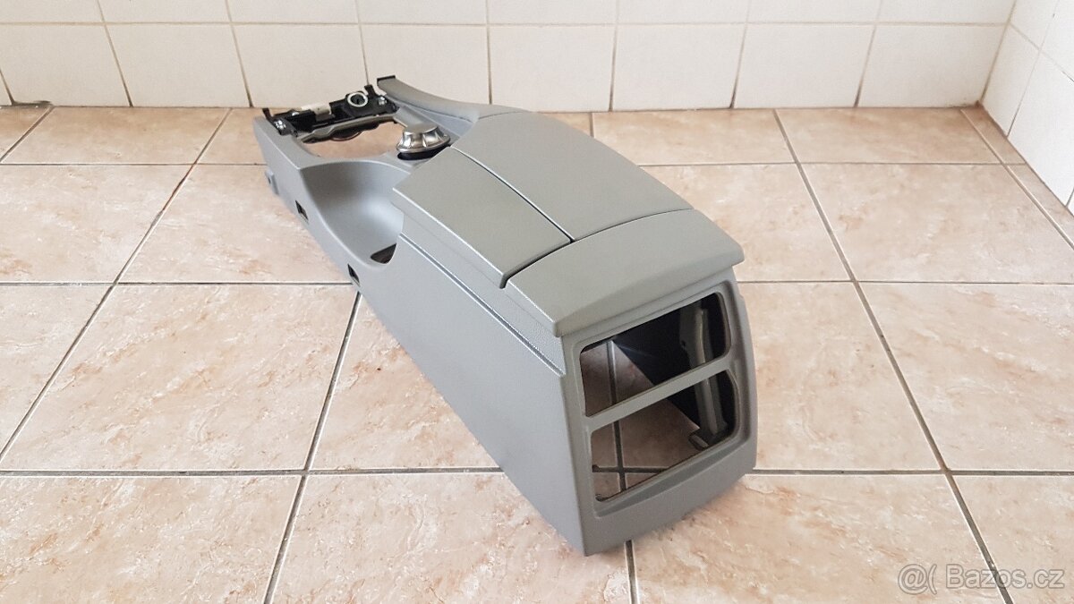 BMW E61 středový tunel - 2