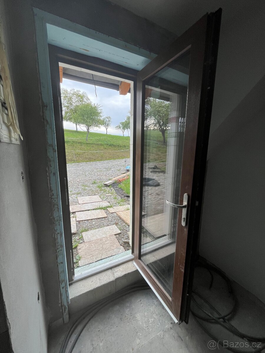 Celoprosklené exteriérové dveře se zárubní – Montplast 2024, - 2