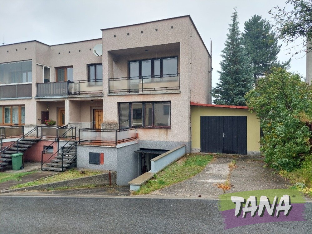 Krajový řadový rodinný dům v obci Herálec v blízkosti měst H - 2