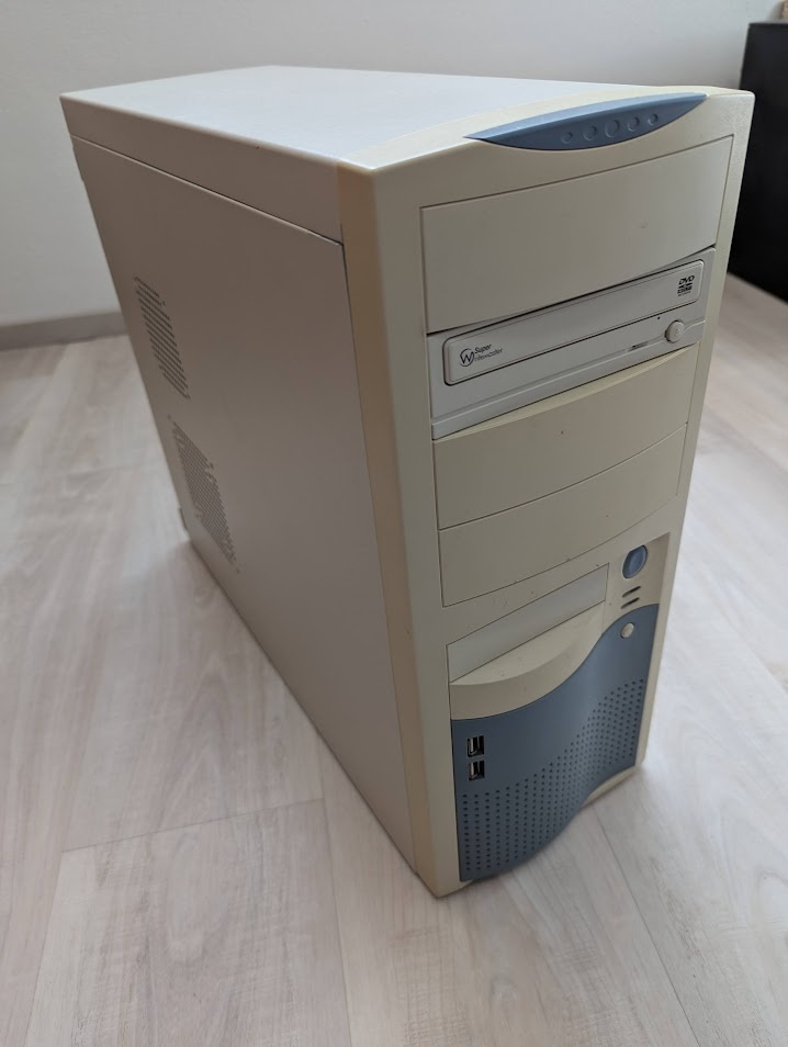 Starší PC, 100% funkční - 2