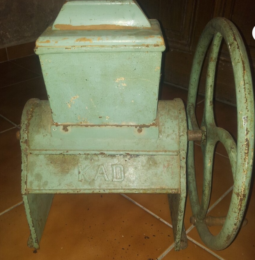 Mlýnek na strouhanku - velký zn. KAD - 2