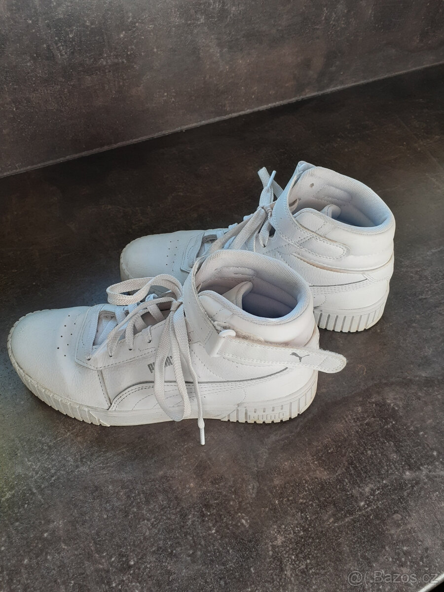 Kožené tenisky Puma Carina JR vel. 38,5 - 2